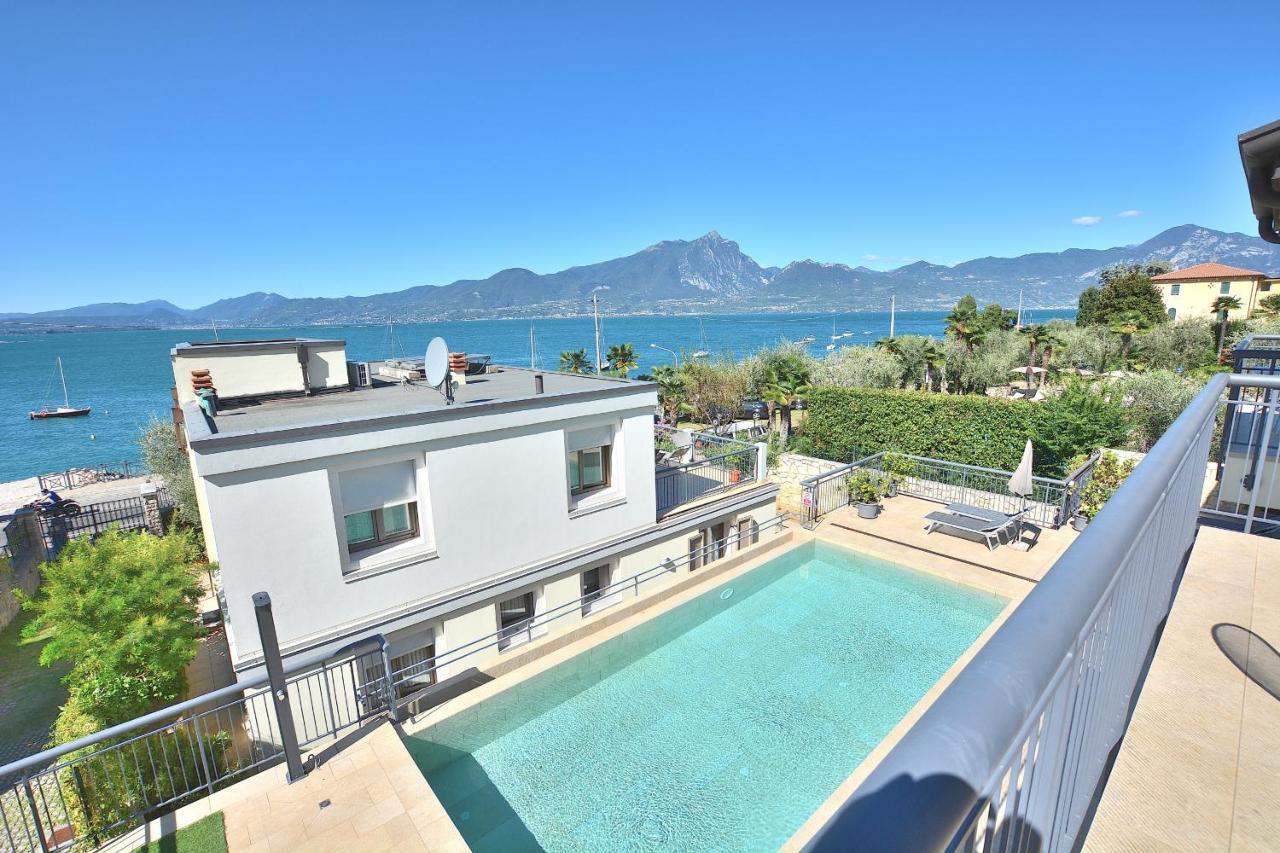 South Apartment With Pool Torri Del Benaco Exterior photo