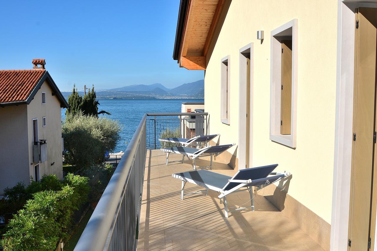 South Apartment With Pool Torri Del Benaco Exterior photo